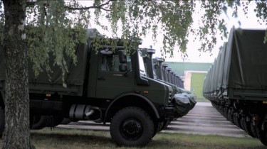 Армии Литвы переданы еще 142 новых грузовика Unimog