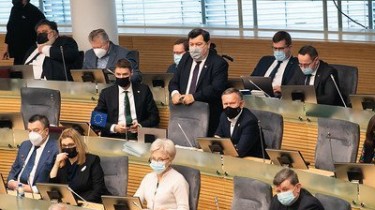 Коронавирусом заразились еще 3 депутата Cейма Литвы (дополнено)