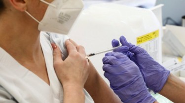 В Литве завершена прививка медработников