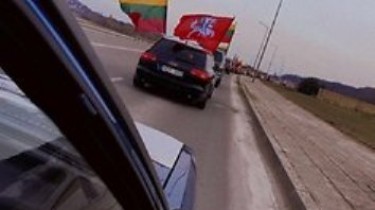 Шествие националистов в Литве, обычное для 11 марта, заменил "автопробег"