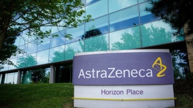 Премьер: Литва не планирует менять порядок вакцинации прививкой AstraZeneca