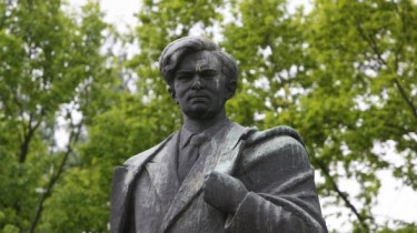 Памятник П. Цвирке в Вильнюсе вычеркнут из регистра культурных ценностей