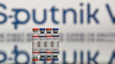 ВОЗ на время приостановил процесс одобрения российской вакцины «Спутник V»