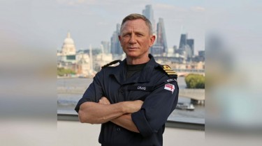 Дэниел Крейг, агент 007, стал почетным командующим Королевским флотом (видео)