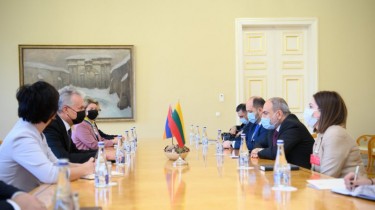 Президент – премьер-министру Армении: надеемся на более активные шаги в проведении демократических реформ
