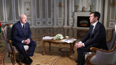 Лукашенко: "Клянусь, я не собираюсь быть президентом даже до смерти"
