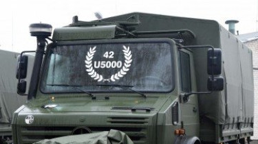 Армии Литвы переданы 42 новых немецких грузовика Unimog