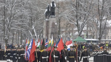Армия Литвы отмечает 30-летие со дня присвоения первых офицерских званий