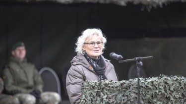 Министр обороны Германии: мы готовы прислать в Литву больше военных (видео)