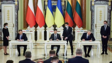 Главы Литвы, Украины и Польши подписали декларацию, осуждающую решение России признать Донецкую и Луганскую «республики»