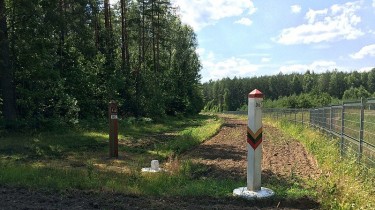 Литовские пограничники на границе с Беларусью развернули 15 нелегальных мигрантов