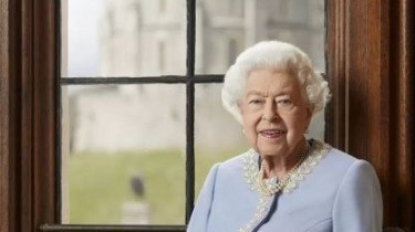 Четыре дня торжеств и гуляний: в Британии празднуют Платиновый юбилей королевы (видео)