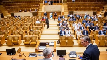 Если проекты оппозиции будут внесены в повестку, она вернется в зал заседаний Сейма Литвы