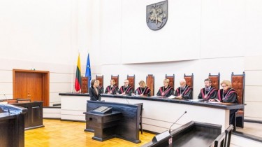 Депутаты обратились в КС Литвы по поводу написания нелитовских фамилий