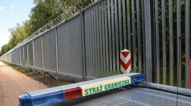 Польша начала строительство забора из колючей проволоки на границе с Россией