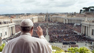 На фоне продолжения войны Науседа отмечает значительную роль Ватикана в стремлении к миру