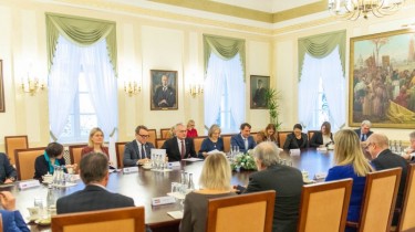 Президент Литвы обсудил с послами стран ЕС помощь Украине, снижение цен на энергоносители