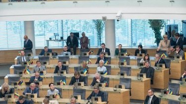 Лишать ли гражданства Литвы за поддержку агрессии - решит Сейм
