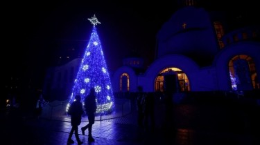 "Мы не будем ждать чуда". Украина встречает Рождество в условиях войны