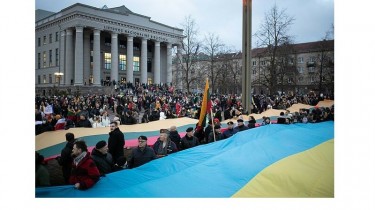 В. Зеленский присвоил Вильнюсу статус "Города-спасителя" (дополнено)