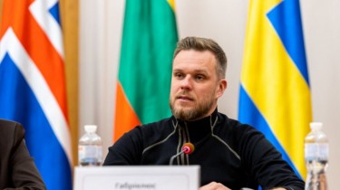 Ландсбергис предлагает вернуться к дискуссии о всеобщем призыве в Литве