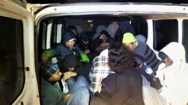 Как женщина из Португалии перевозила 15 нелегальных мигрантов из Латвии в Западную Европу