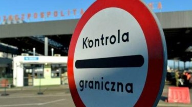 Польша ввела запрет на въезд в страну машин с российскими номерами