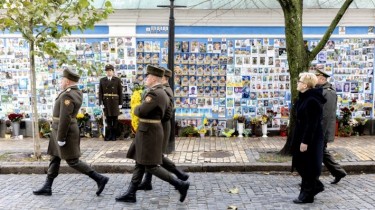 И. Шимоните находится в Киеве, почтила память погибших в войне с Россией украинцев