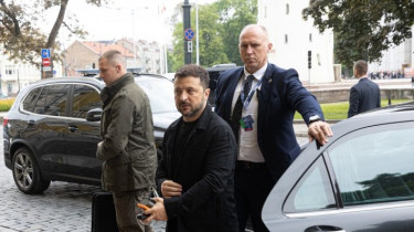 Владимир Зеленский о мирных переговорах после атак на авиацию РФ: вы все увидите (расширенное сообщение)