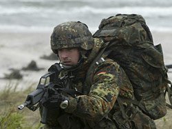 НАТО: что дороже партнерство или свои солдаты?