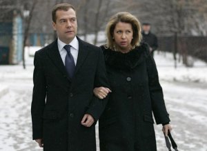 Своей карьерой Медведев обязан жене