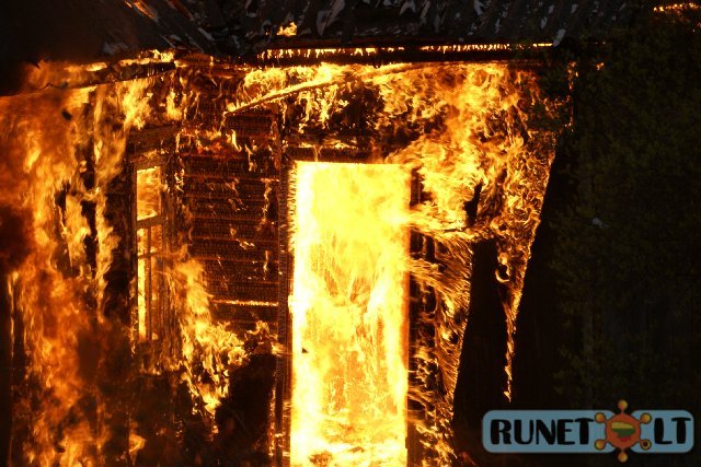 Пожар в Шнипешкес. 10 фото + видео
