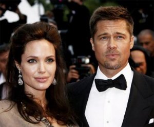 У Анджелины Джоли и Брэда Питта теперь шестеро детей