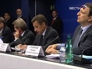 Евросоюз заморозил диалог