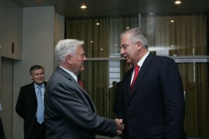 В.Адамкус предложил помощь Хорватии в ее стремлении в ЕС и НАТО