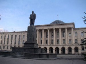 Сталин доживает последние дни в родном городе