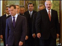 Президенты России и Беларуси провели встречу в Подмосковье