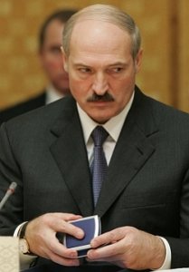 Лукашенко предупреждает: В Беларуси кризиса нет и не будет