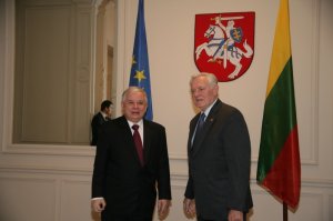 Президент Литвы отправляется в Варшаву 