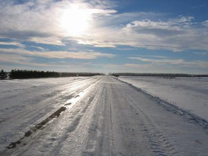 В Литве - гололедица и очень скользкие дороги