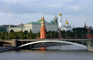 Потомок царей требует вернуть ему трон и часть Кремля