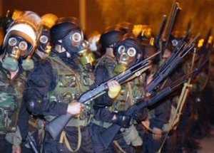 Адвокатам подозреваемого К. Михайлова в деле об убийстве на КПП Мядининкай суд не благоволит