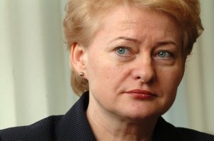 Президент Литвы отказывается от половины зарплаты
