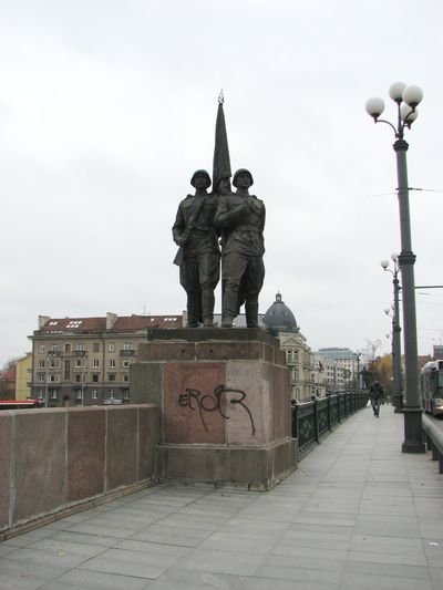 Скульптуры на Зеленом мосту г. Вильнюс