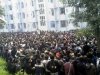 2000 ребят на одну девчонку (фото)