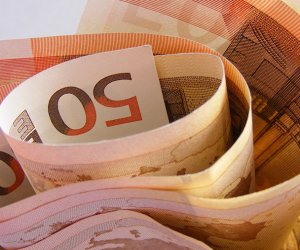В Литве появились в обороте фальшивые купюры в 50 евро