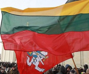 Литва празднует 26-ую годовщину восстановления независимости