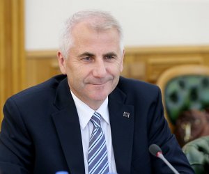 От постоянного обзывания России агрессором безопасность народа Литвы не возрастёт