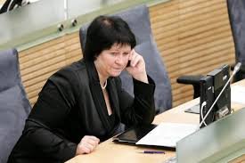 Литовские министры держат оборону...