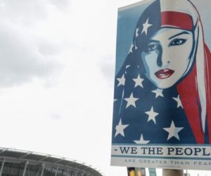 В аэропорту Нью-Йорка начались протесты против задержания беженцев